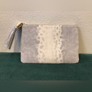 G.I.L.I. Gray Clutch Bag